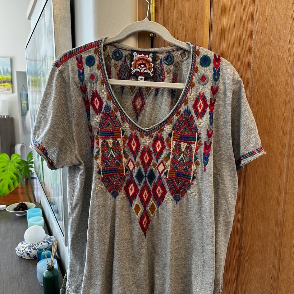 Johnny Was Embroidered T-Shirt (Large)